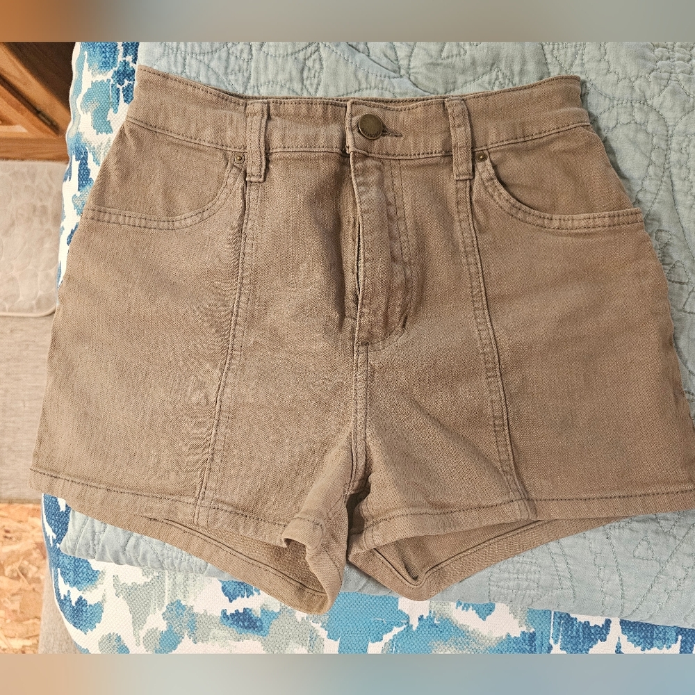 Billa Bong Shorts